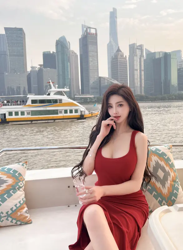 海滩风光 - 周妍希
